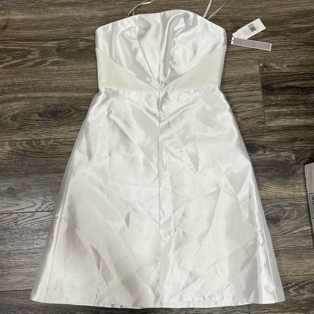 Phoebe White Sz 4 strapless polyester Cocktail Dress